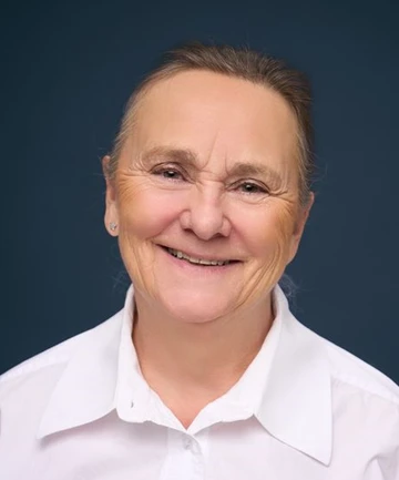 Natalia Prakht, Stender Oppgjør